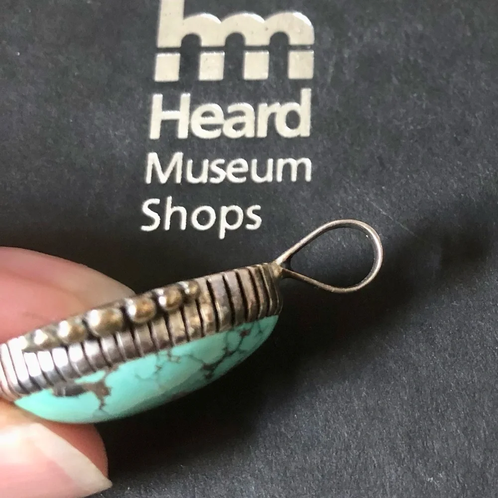 Signed Navajo turquoise and Sterling pendant - Picture 5 of 14